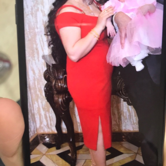 Dress - Picture 3 of 4